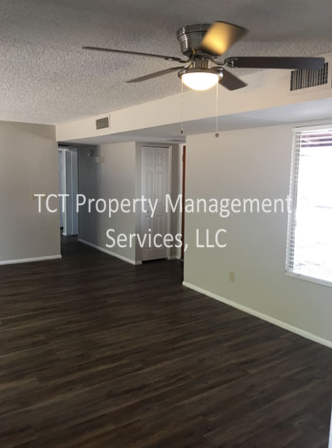 Building Photo - 3 Bed/ 2 Bath in Dobson Ranch