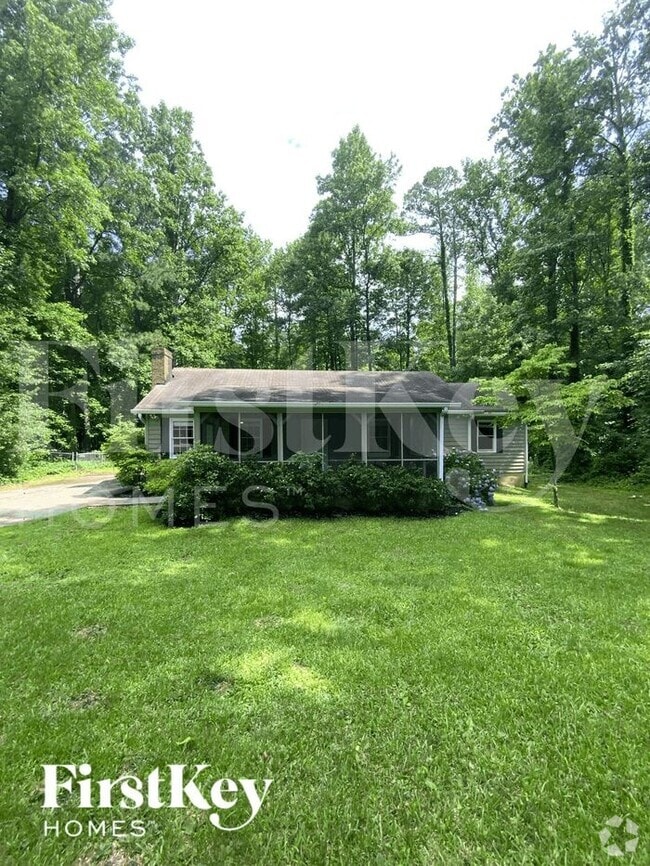 Building Photo - 3692 Cambridge Dr SW