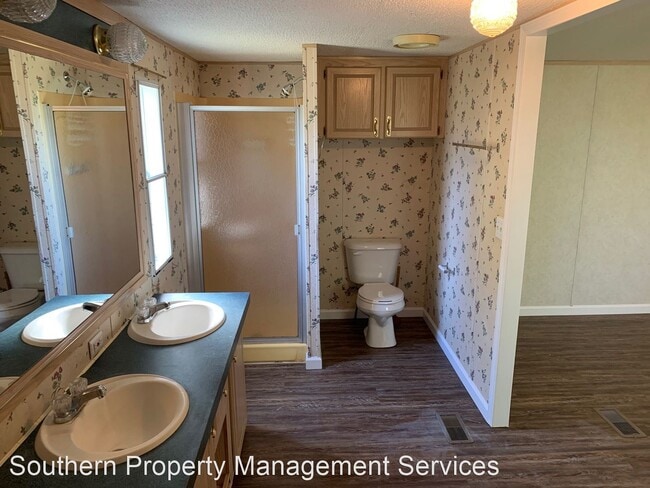 Building Photo - 3 br, 2 bath House - 908 Golf Club Road
