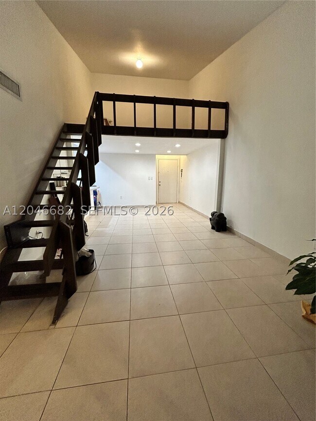 Foto del edificio - 9421 Fontainebleau Blvd
