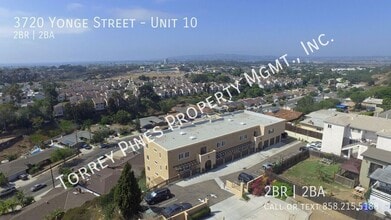 Building Photo - 3720 Yonge St