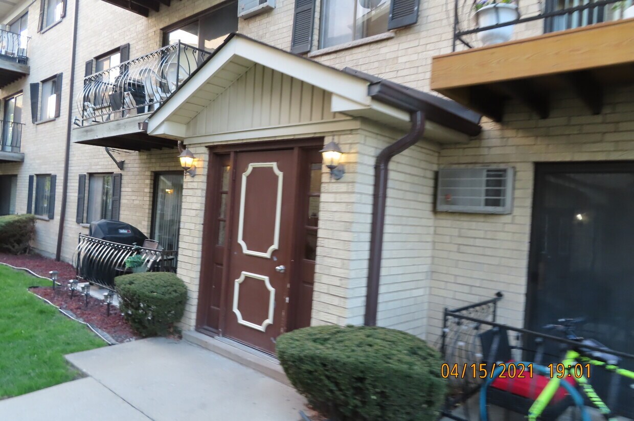 Primary Photo - 2143 N Harlem Ave