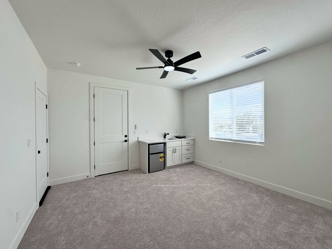 Building Photo - 177 N 2650 W
