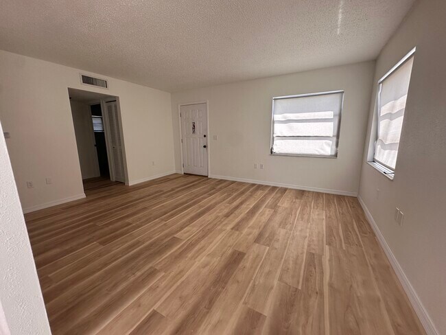 Foto del edificio - 224 Pleasant Grove Rd