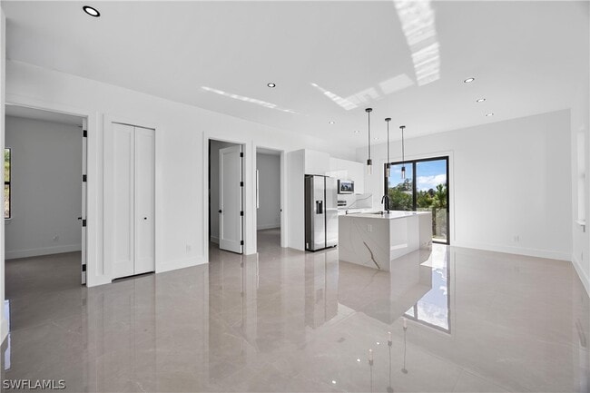 Foto del edificio - 1057 Halby Ave S