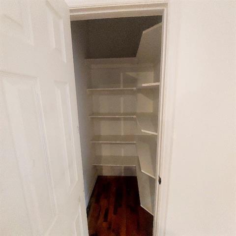 Foto del edificio - 1023 E Oak St
