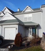 Building Photo - 531 Musket Ct