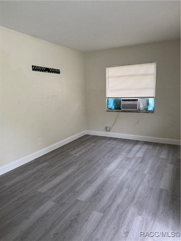 Foto del edificio - 522 NE Crystal St