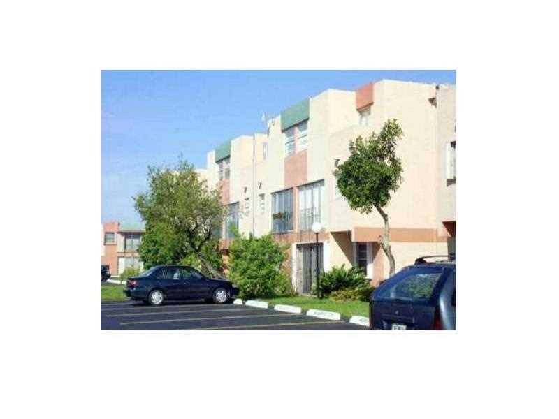 Primary Photo - 9340 W Flagler St