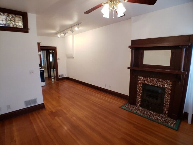 Photo - 123 E Exposition Ave Townhome