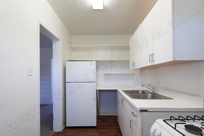 Foto del edificio - Rare Coastal 1BR Between Windansea Beach a...