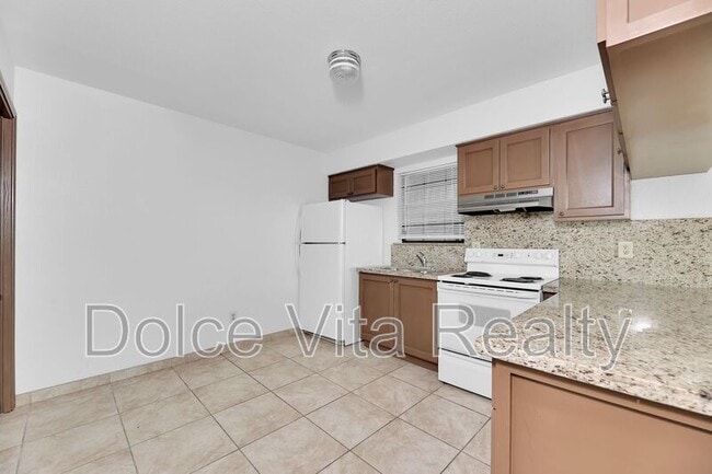 Building Photo - 2716 N 31st St