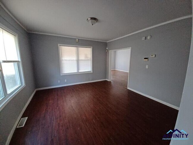Foto del edificio - 3x1 622 Warren Drive Riverdale, Ga