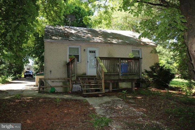 Building Photo - 705 Bethel Ave