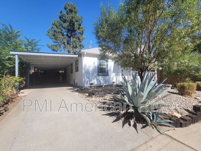 Building Photo - 2643 43rd St
