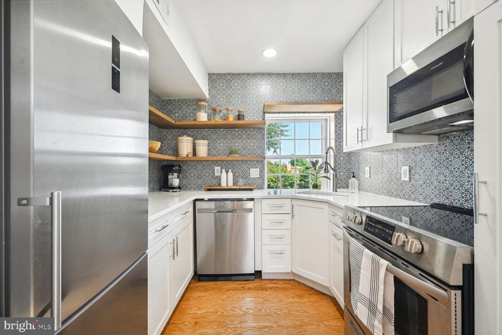 Foto principal - 3660 38th St NW