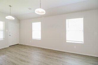 Building Photo - 2522 Grayling Dr