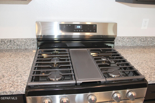 Foto del edificio - 4789 Cpt Isaac Camacho Pl