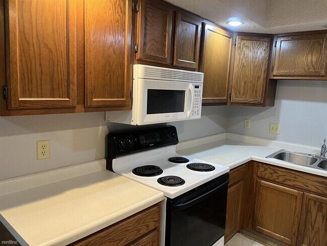 Foto del edificio - 2 br, 1 bath 4plex - 3133 16th Ave N Apt 2