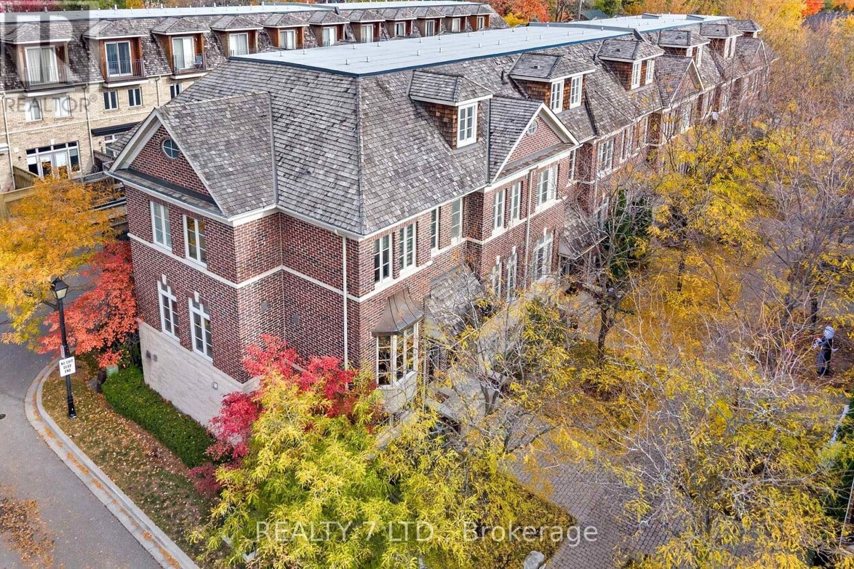 Primary Photo - 44 Furrow Lane