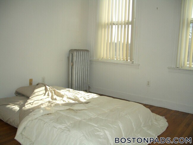 Foto del edificio - 89 Park Dr