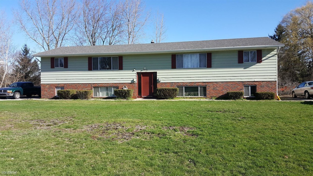 Primary Photo - 2 br, 1 bath 4plex - 6491 Martinie Dr Unit #1
