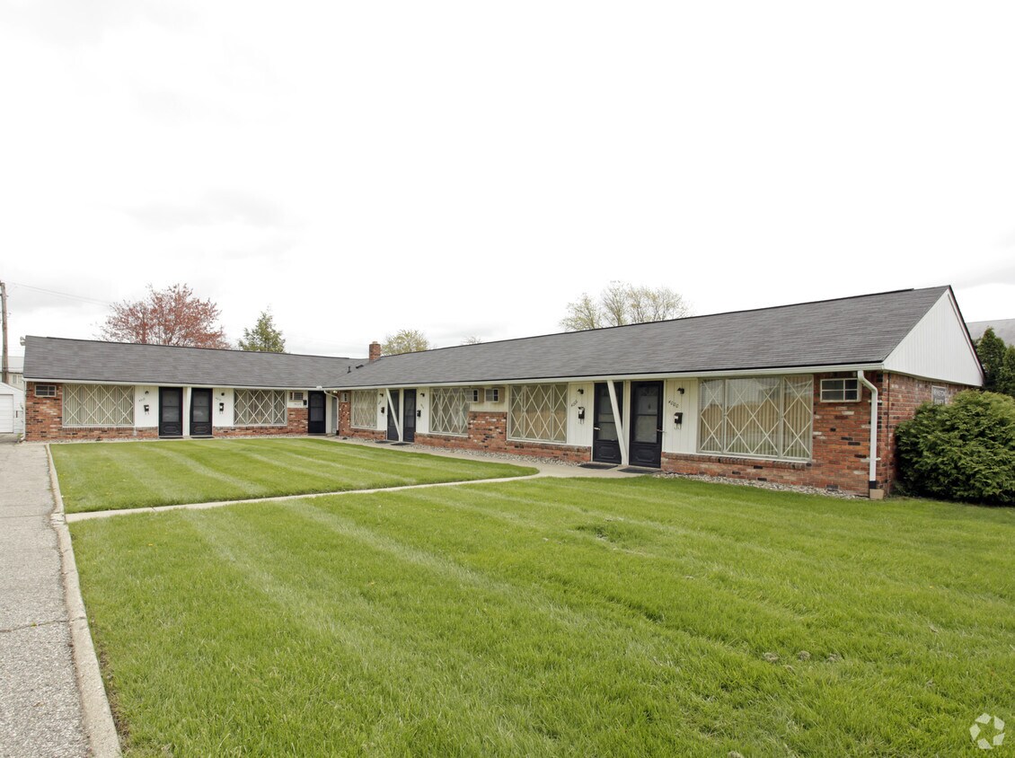 Urbane Devon Apartments Royal Oak, MI