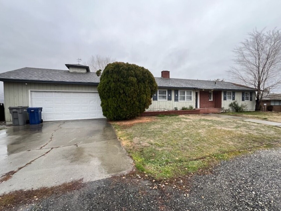 2201 N Avenida Way, Wenatchee, WA 98801 House Rental in Wenatchee, WA