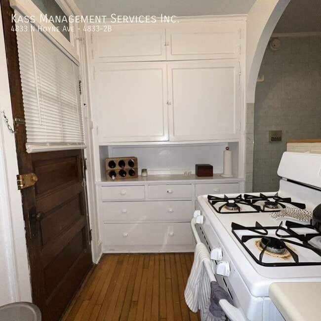 Foto del edificio - 4833 N Hoyne Ave