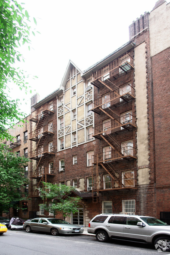 Edificio - 421 W 24th St