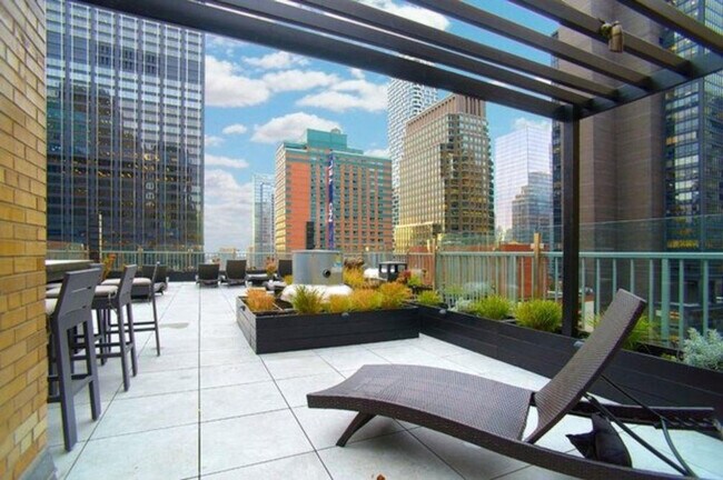 Foto del edificio - 76179 7th Ave