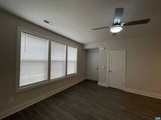 Building Photo - 608 Noush Ct