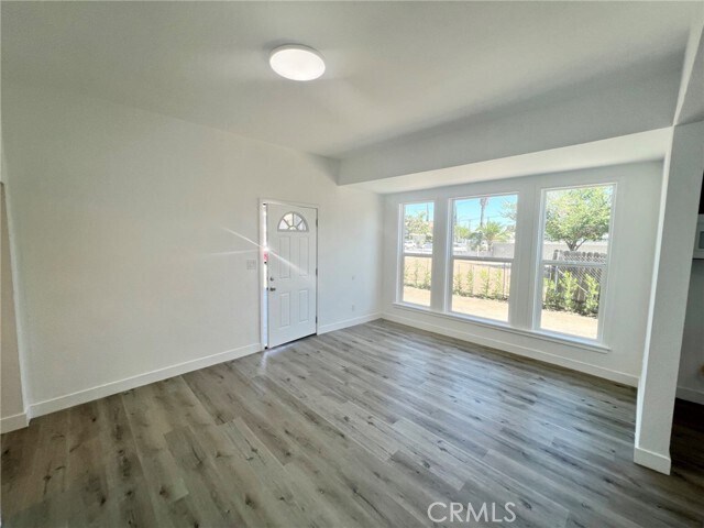 Foto del edificio - 844 E Monterey Ave