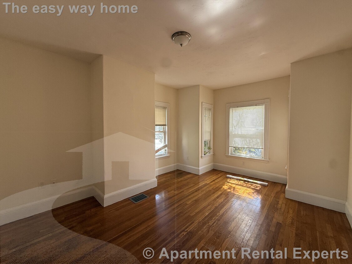 Foto principal - 55 Bonair St