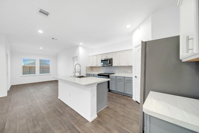 Foto del edificio - 21234 Riverdew Dr