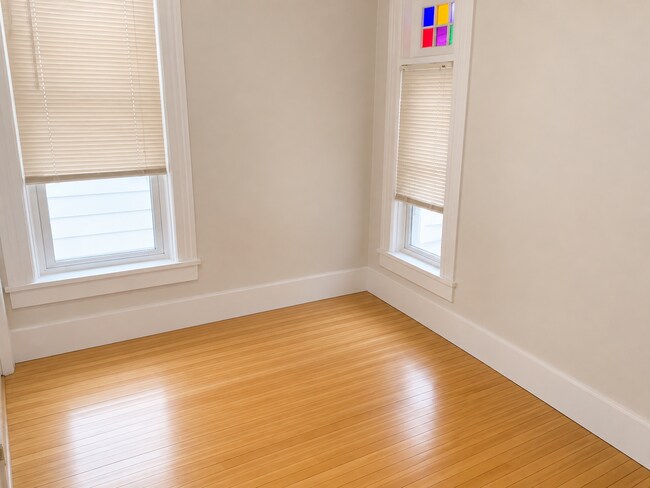 Foto del edificio - 110-112 E Johnson Street