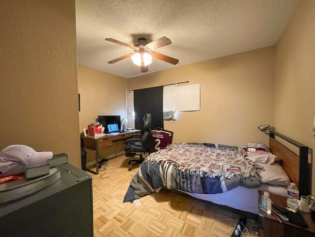 Building Photo - 1607 Lemon Tree Ln