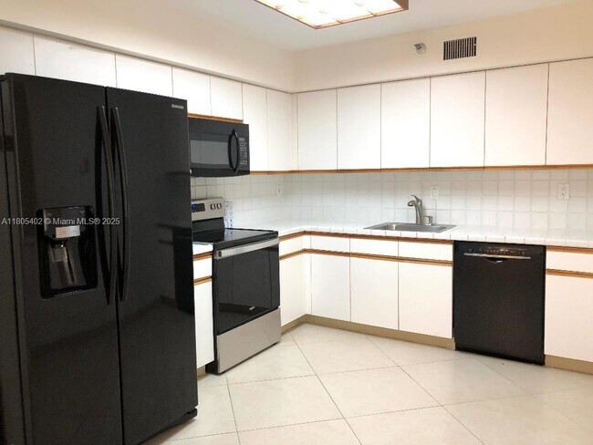 Foto del edificio - 3530 Mystic Pointe Dr