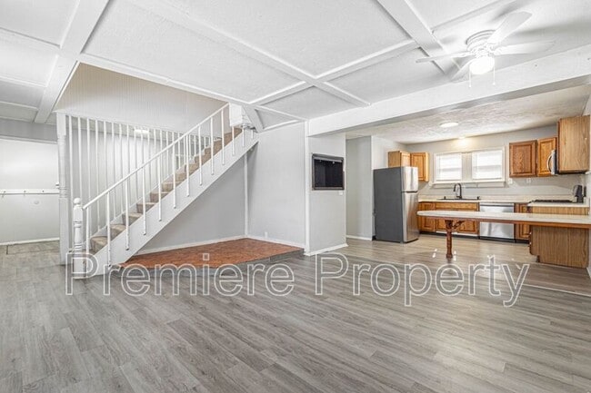 Foto del edificio - 11825 Roberts St