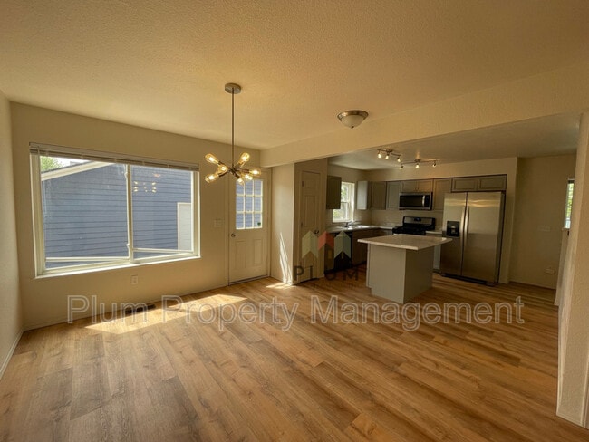 Foto del edificio - 4783 Calistoga Ln