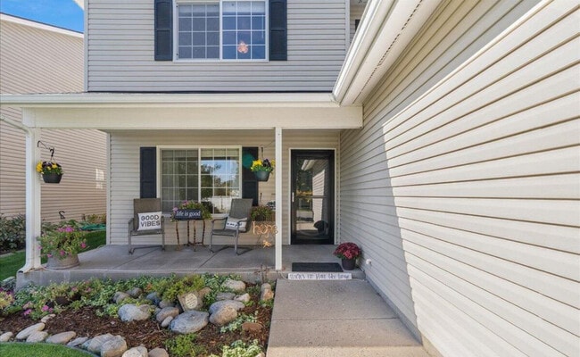 Building Photo - 4995 N Tasman Dr