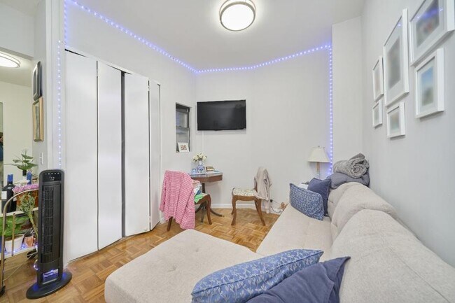 Foto del edificio - 2 bedroom in New York NY 10036