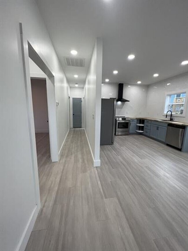 Foto del edificio - Knoxville 37921 - 3 bedroom, 2 bath home -...
