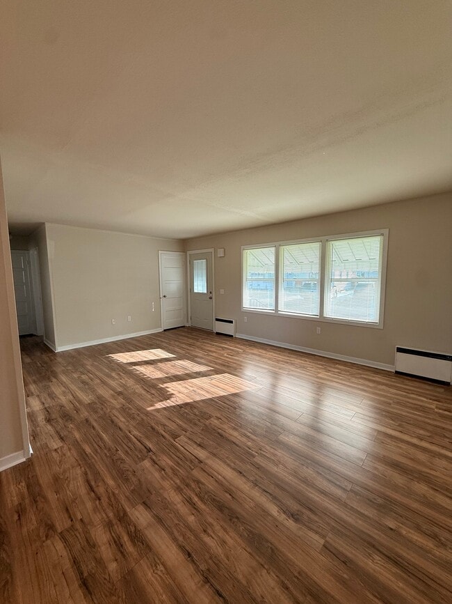 Foto del edificio - 1518 Mahan Ave