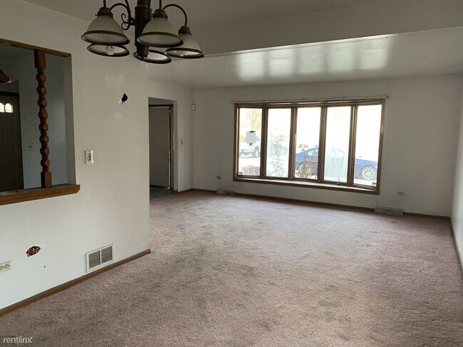 Building Photo - 3 br, 2 bath House - 4555 W 58th St