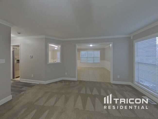 Building Photo - 2424 Damascus Dr