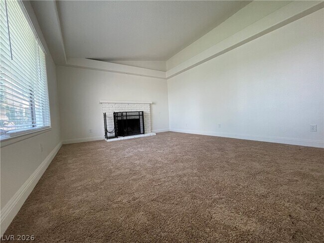 Foto del edificio - 314 E Tamarack Dr
