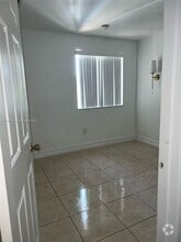 Building Photo - 2460 SE 15th Pl