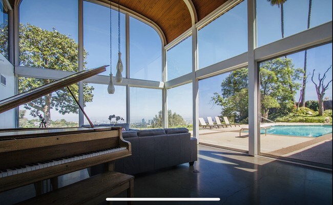 Foto del edificio - 11271 Chalon Rd