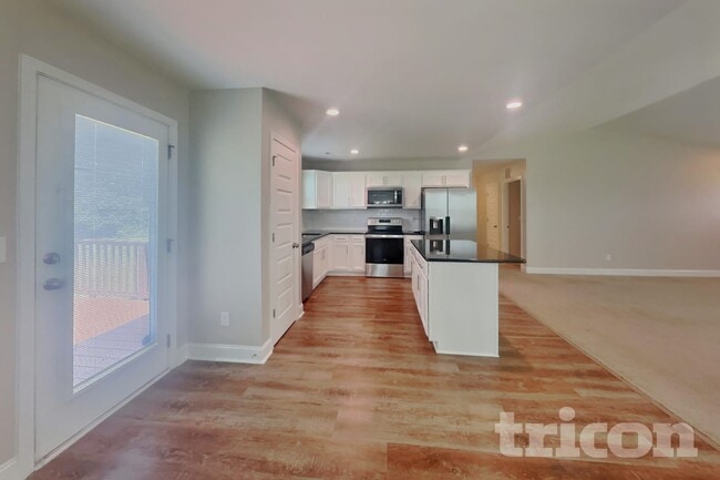 Foto del edificio - 85 Arrow Ln